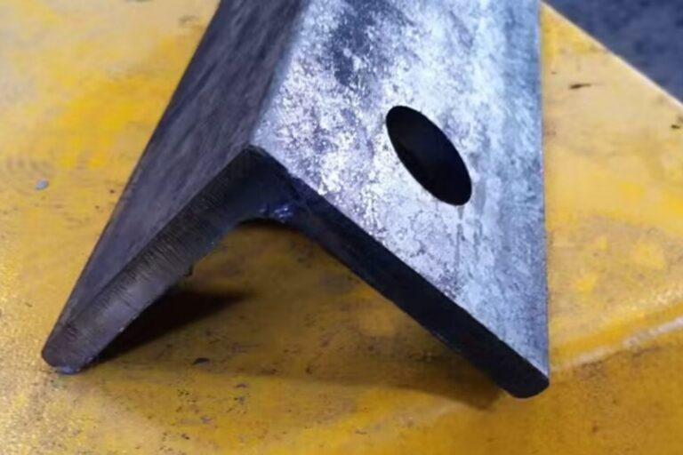 Plate-tube laser cutting machine cut angle steel with hole
