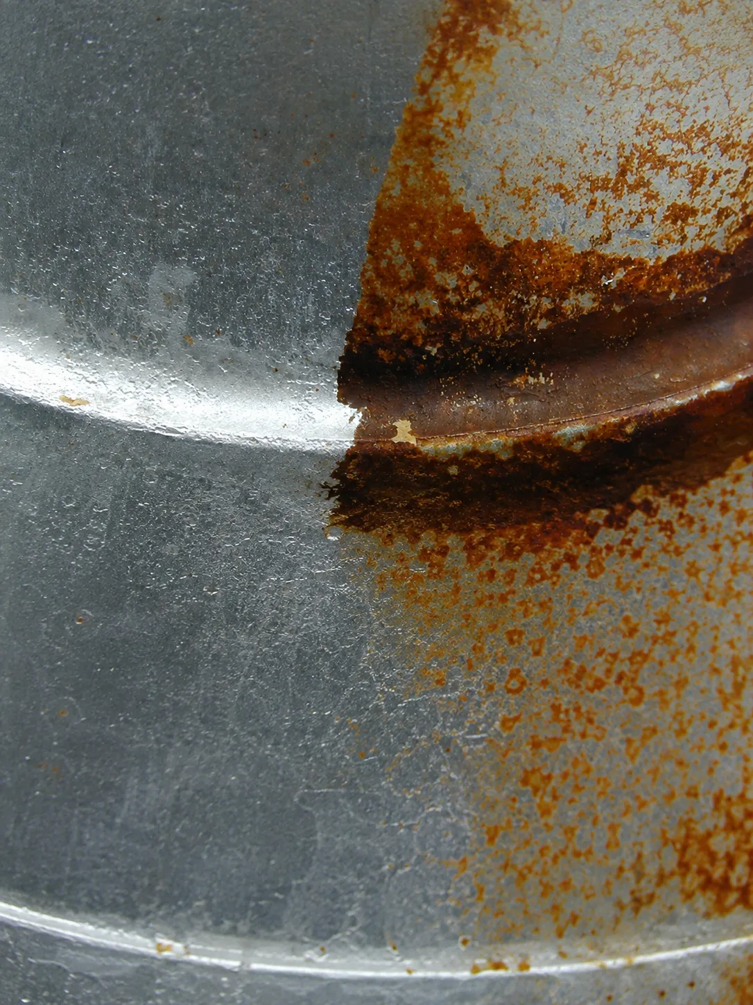 Surface cleaned by a continuous laser cleaning machine