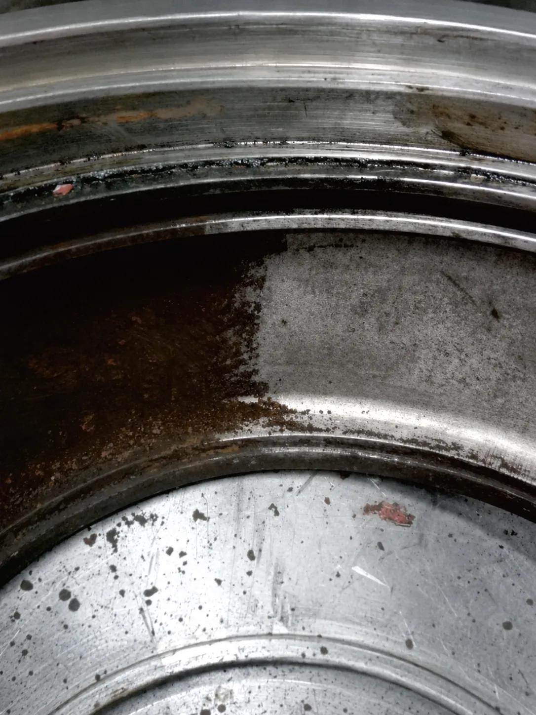 Workpiece cleaned by a pulsed laser cleaning machine